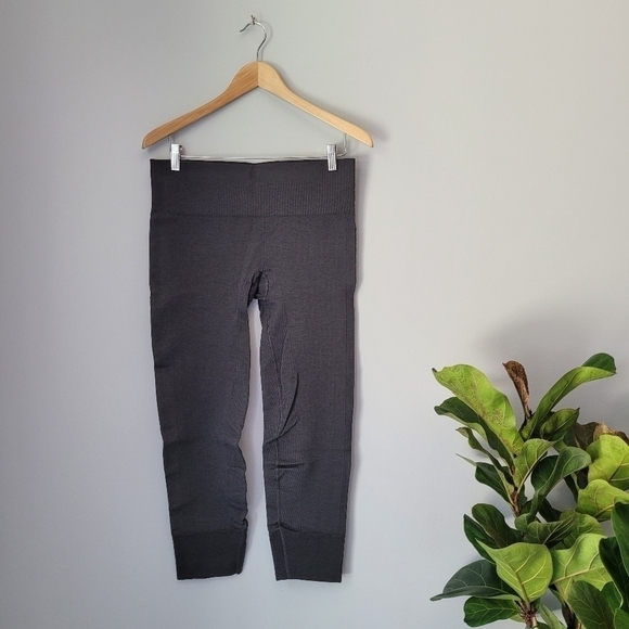 LULULEMON Ebb To Street Pant (First Release) - Picture 3 of 10